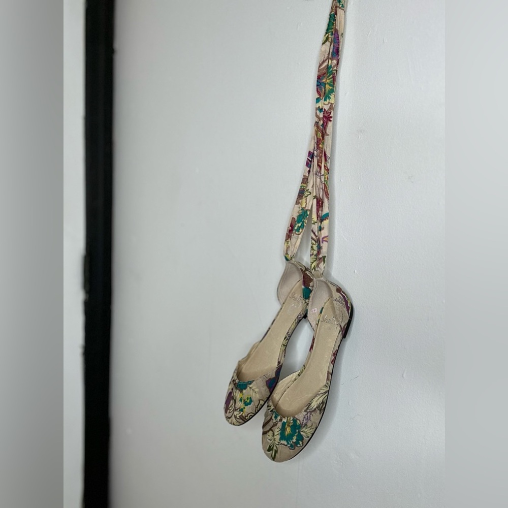 Shelly’s London Floral Ballet Flat with tie back - Picture 3 of 6